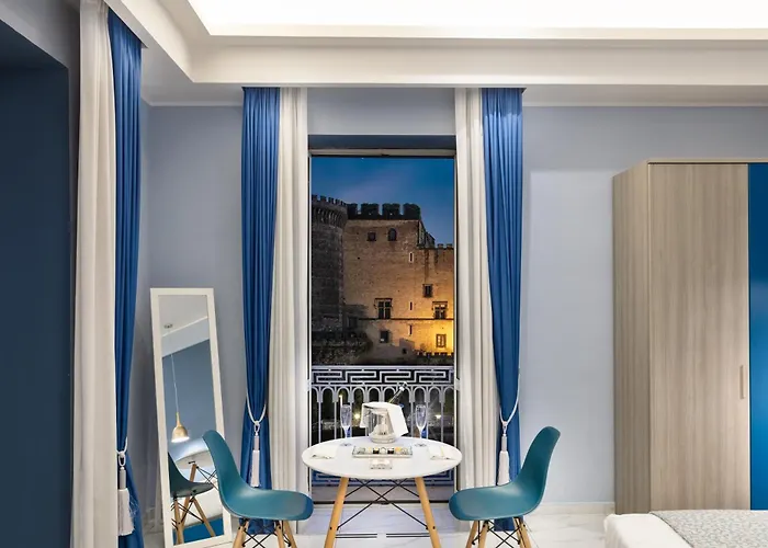 Bed and Breakfast Main - Municipio Napoli